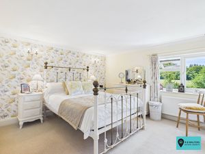 Bedroom- click for photo gallery